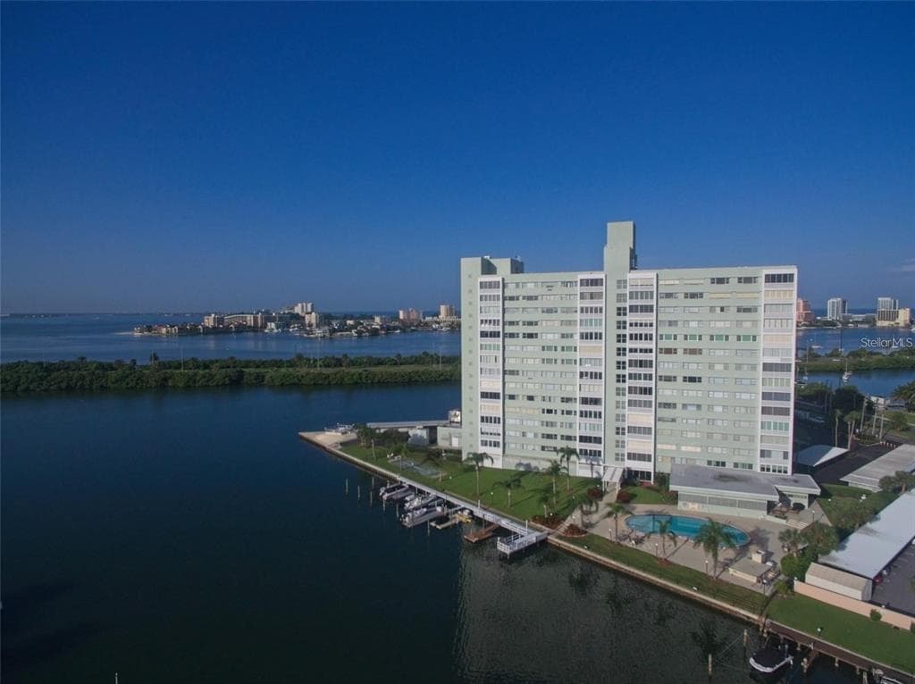 31 ISLAND WAY UNIT 1403 CLEARWATER BEACH, FL 33767
