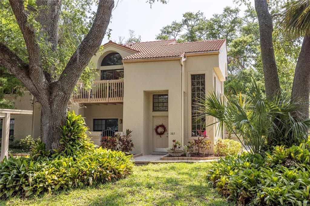 307 LOS PRADOS DRIVE UNIT 307 SAFETY HARBOR, FL 34695