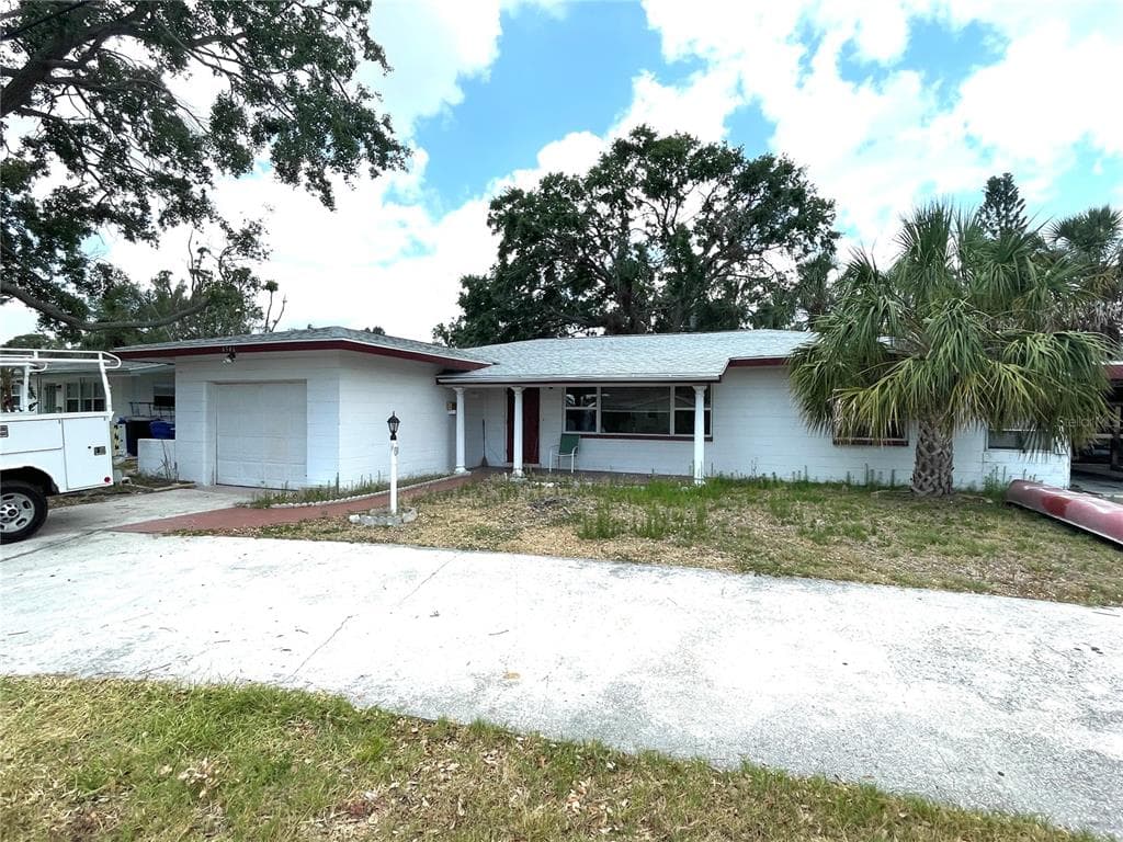 4546 HUNTINGTON STREET NE ST PETERSBURG, FL 33703