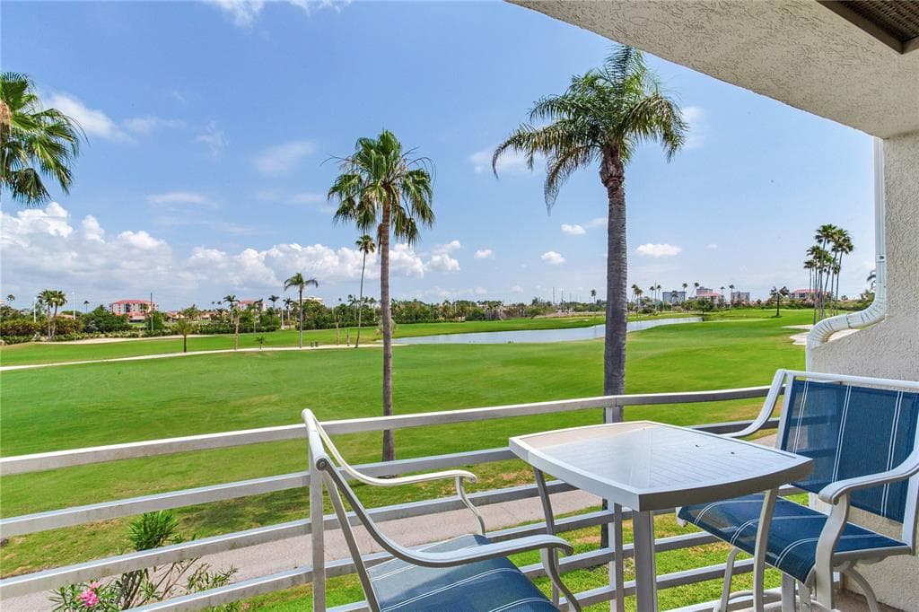6171 BAHIA DEL MAR BOULEVARD UNIT 216 ST PETERSBURG, FL 33715