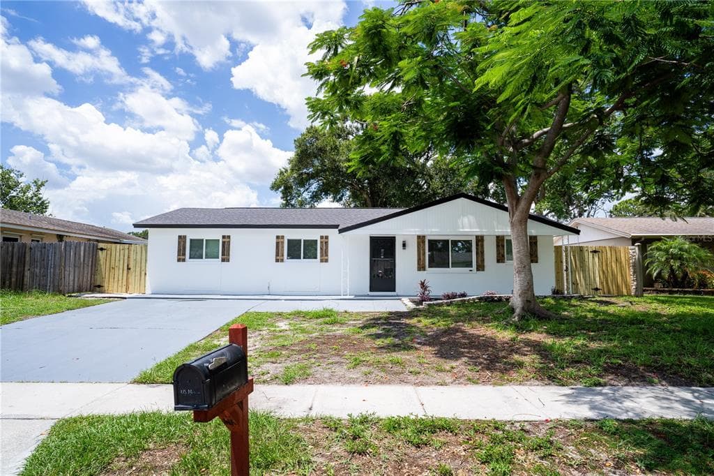8277 82ND AVENUE N LARGO, FL 33777