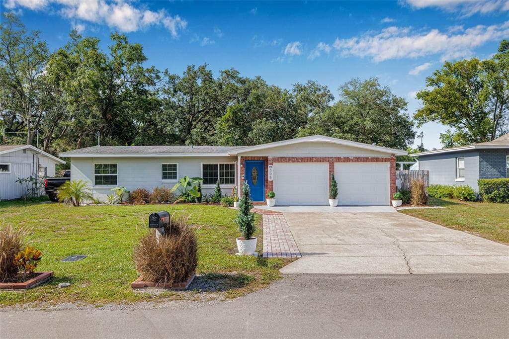 308 JEANAL PLACE TAMPA, FL 33612