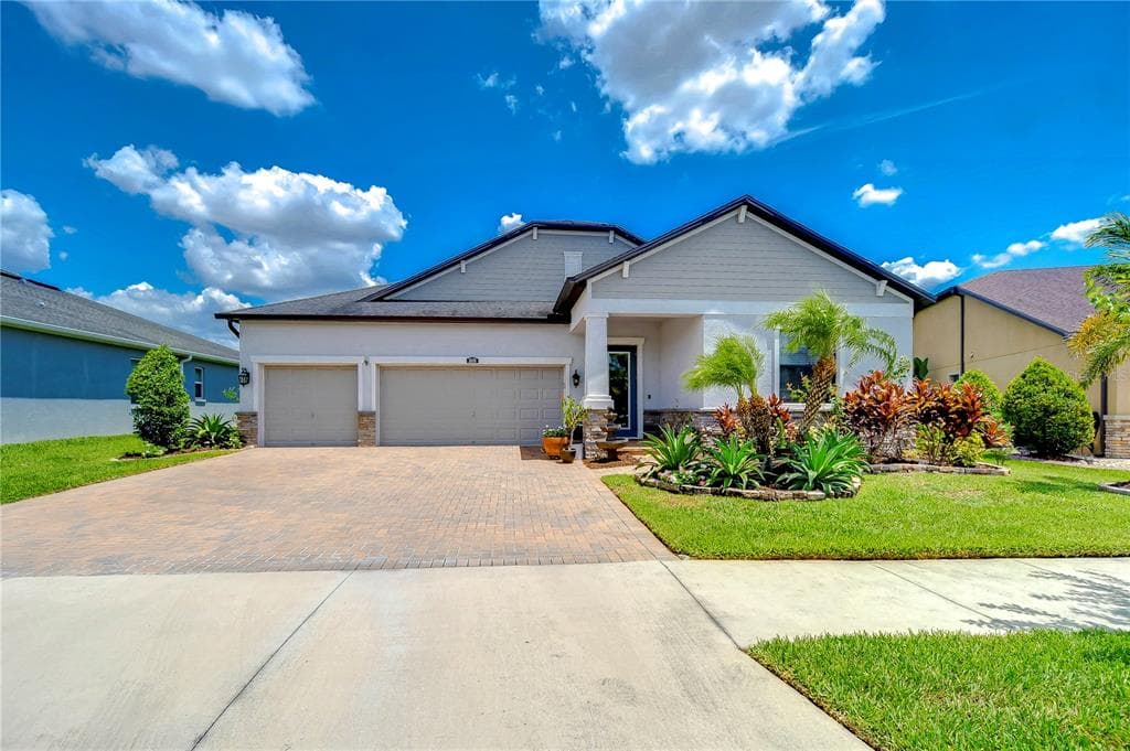 31470 FAIRHILL DRIVE WESLEY CHAPEL, FL 33543