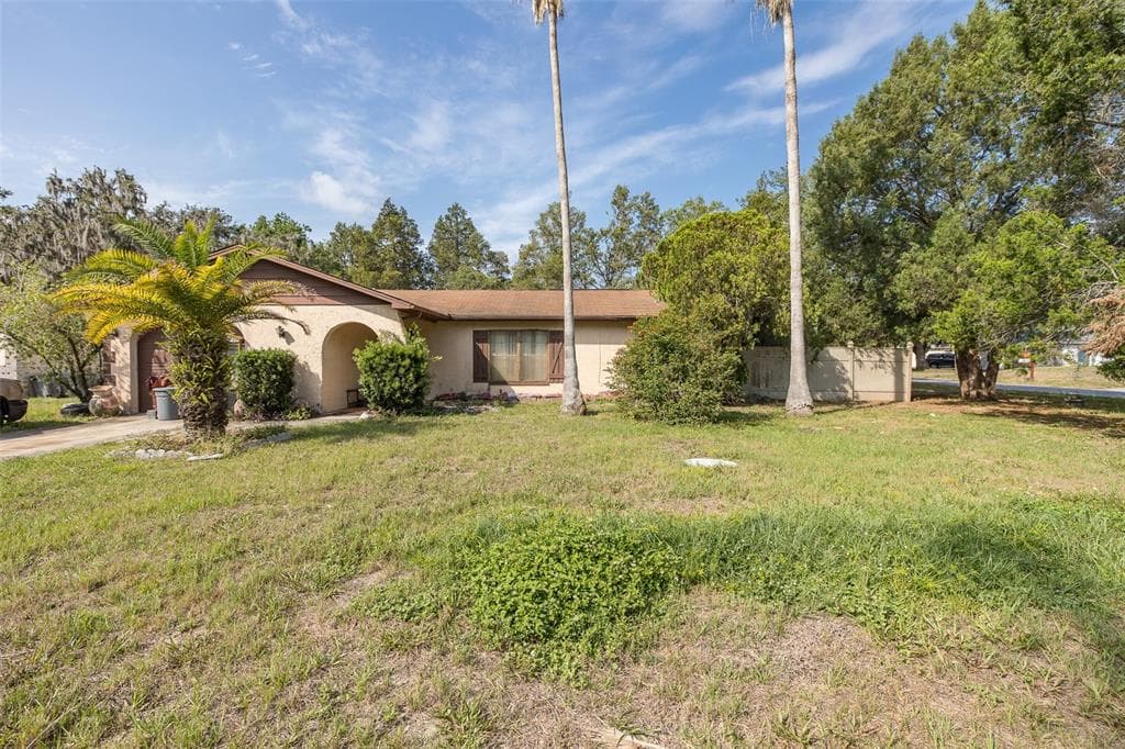 12250 LACEY DRIVE NEW PORT RICHEY, FL 34654