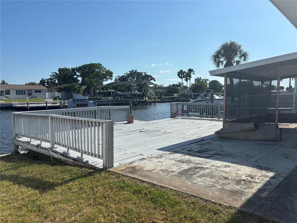 8422 BOXWOOD DRIVE TAMPA, FL 33615