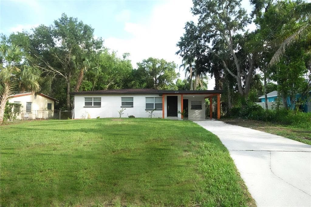 2312 W KENMORE AVENUE TAMPA, FL 33604