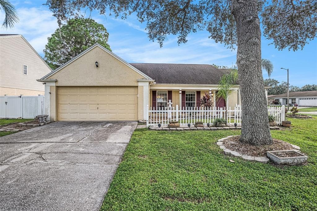 16201 COUNTRY CROSSING DRIVE