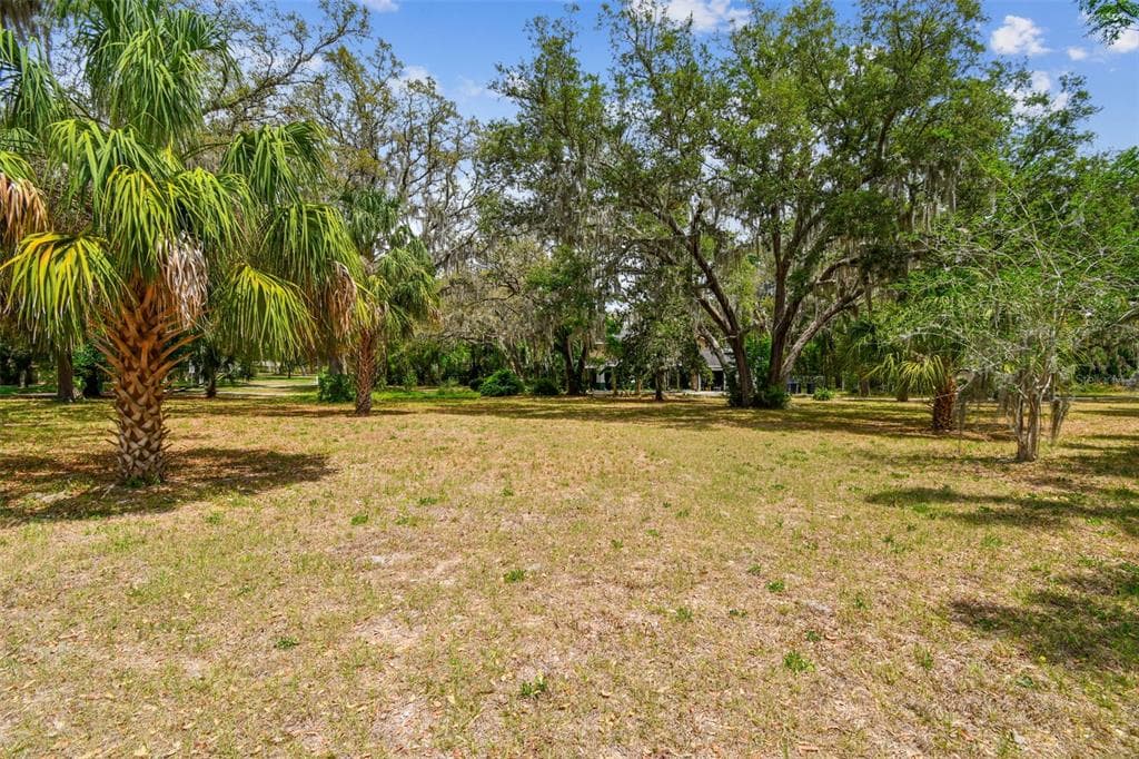 4325 CULBREATH ROAD VALRICO, FL 33596