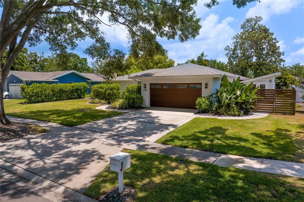 2665 CLUBHOUSE DRIVE N CLEARWATER, FL 33761