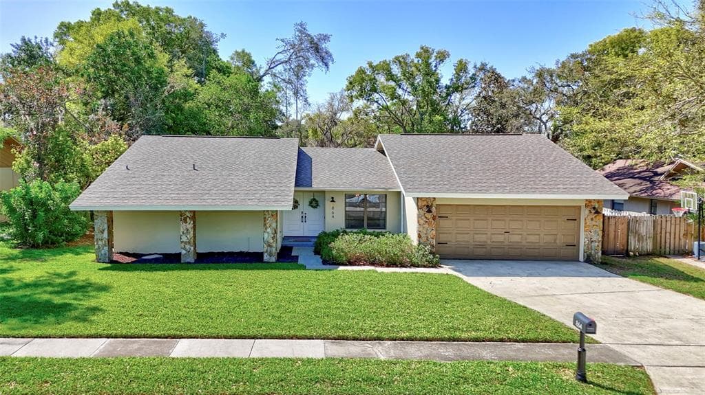 864 PINEWOOD TERRACE W PALM HARBOR, FL 34683