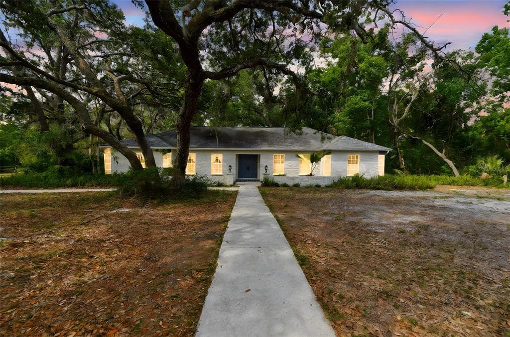 103 HICKORY CREEK BOULEVARD BRANDON, FL 33511