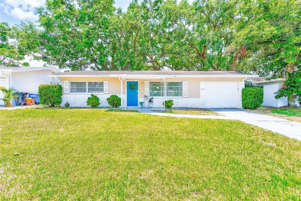 1433 SPRING LANE CLEARWATER, FL 33755