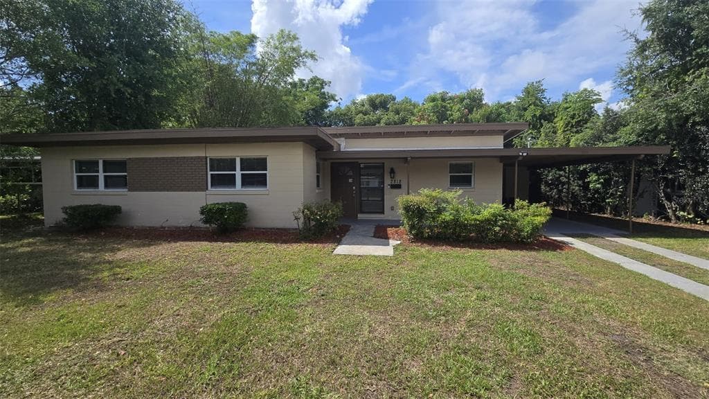2818 DELLWOOD DRIVE ORLANDO, FL 32806
