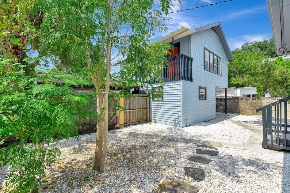 828 22ND AVENUE N Apt. 1/2 ST PETERSBURG, FL 33704