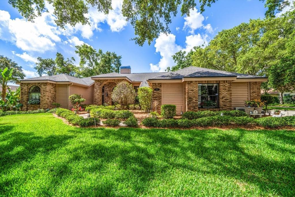 2963 CIELO CIRCLE N CLEARWATER, FL 33759