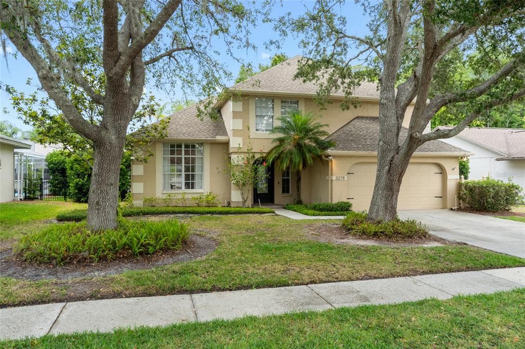 3219 CENTERWOOD DRIVE TARPON SPRINGS, FL 34688