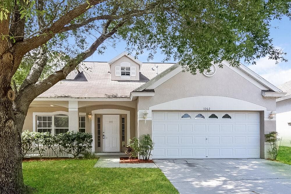 3202 SHAMROCK PARK PLACE VALRICO, FL 33594