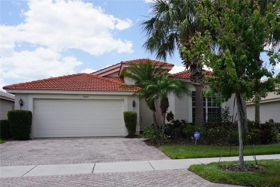 4922 SANDY BROOK CIRCLE WIMAUMA, FL 33598