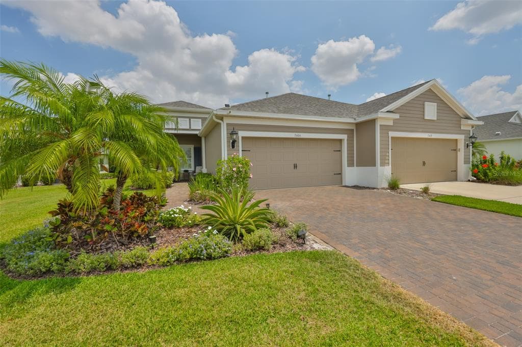 7406 PARKSHORE DRIVE APOLLO BEACH, FL 33572