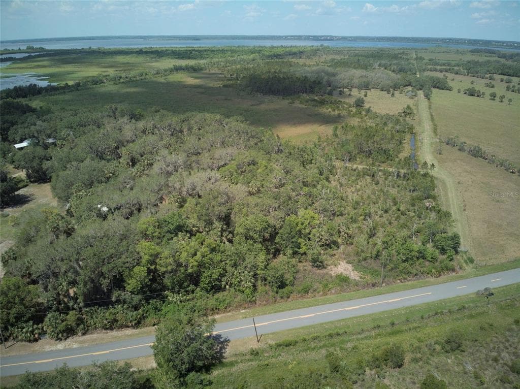 EMERALDA ISLAND ROAD LEESBURG, FL 34788