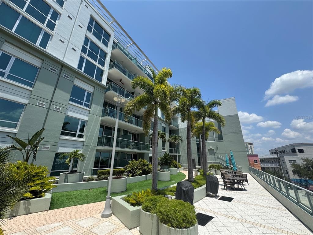 111 N 12TH STREET UNIT 1315 TAMPA, FL 33602