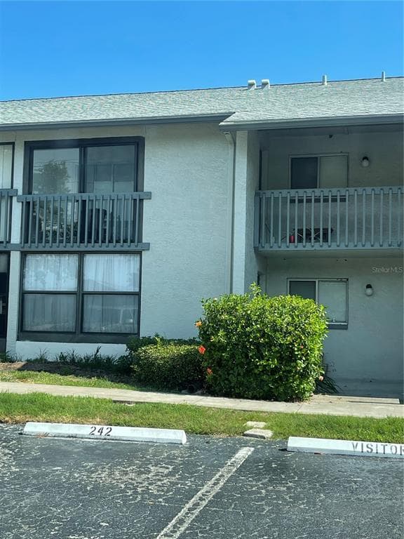11201 122ND AVENUE UNIT 242 LARGO, FL 33778
