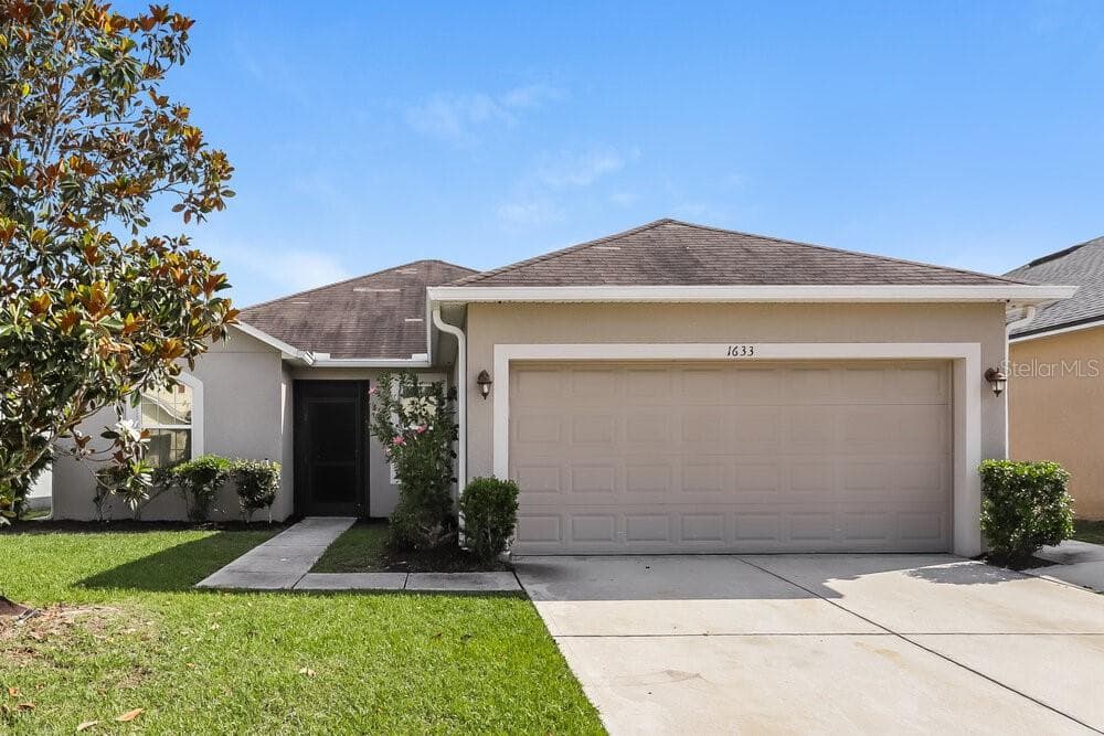 1633 WALLACE MANOR BOULEVARD WINTER HAVEN, FL 33880