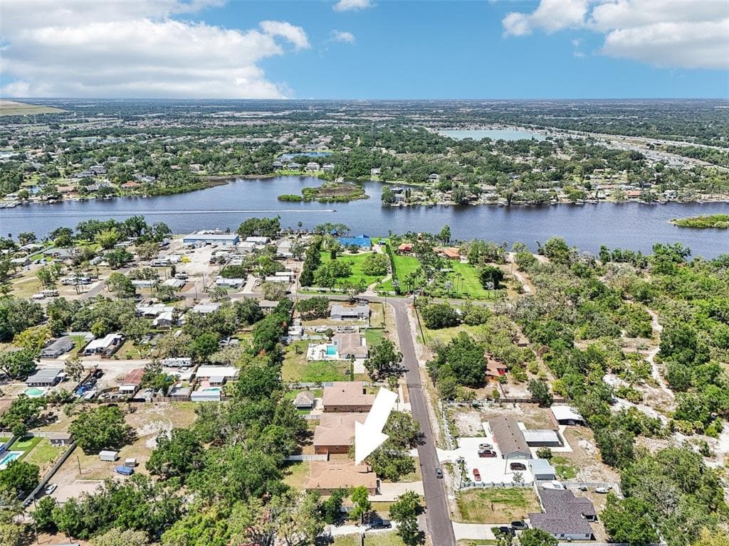 9917 PREVATT STREET GIBSONTON, FL 33534