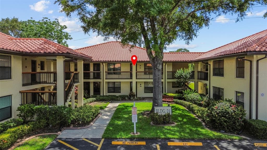 2412 HAMMOCK PINE BOULEVARD CLEARWATER, FL 33761