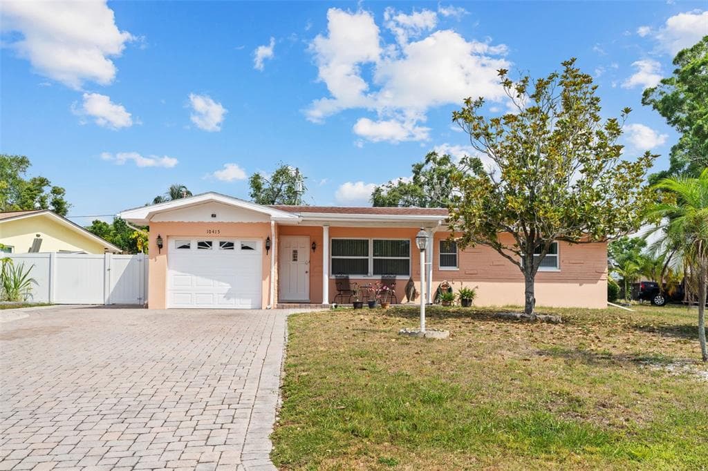 10415 124TH TER LARGO, FL 33773