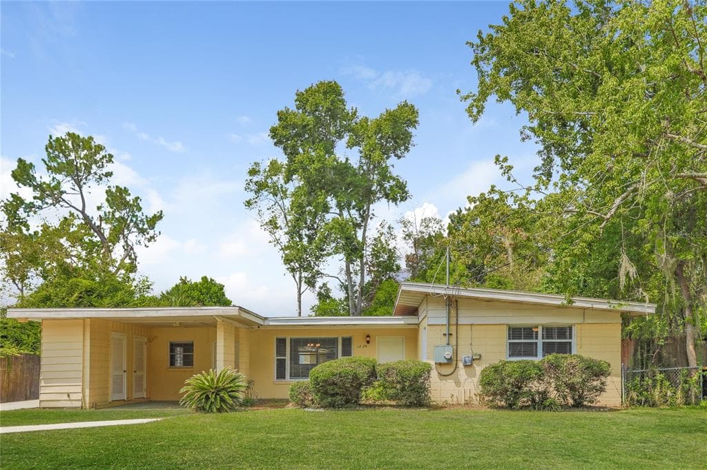 1224 LE BRUN DRIVE JACKSONVILLE, FL 32205