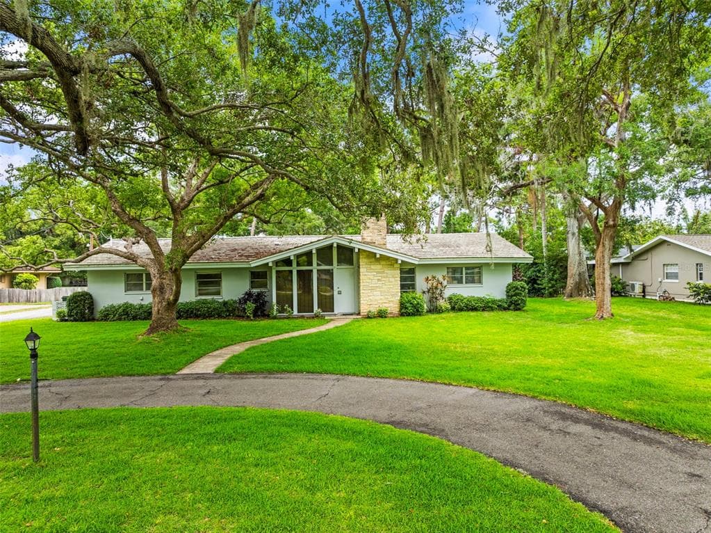 1675 ROBIN HOOD LANE CLEARWATER, FL 33764