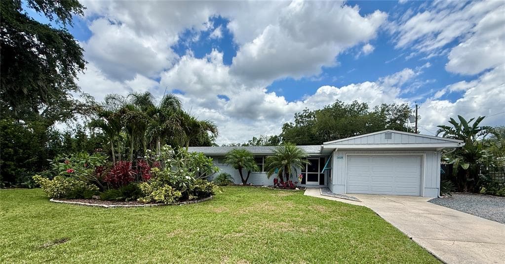 1618 PINEBERRY STREET LAKELAND, FL 33803