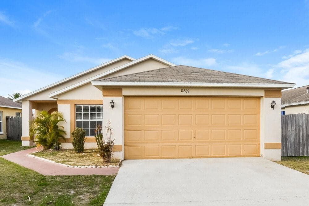 8869 LAMBERT LANE ORLANDO, FL 32825