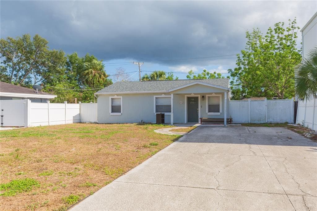 4714 W LAWN AVENUE TAMPA, FL 33611