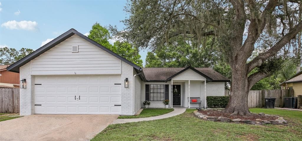1010 ELM GROVE LANE VALRICO, FL 33596