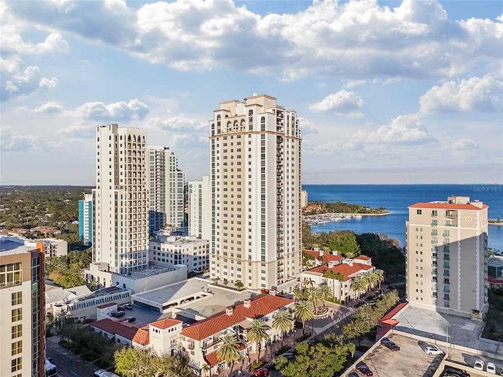 300 BEACH DRIVE NE UNIT 401 ST PETERSBURG, FL 33701
