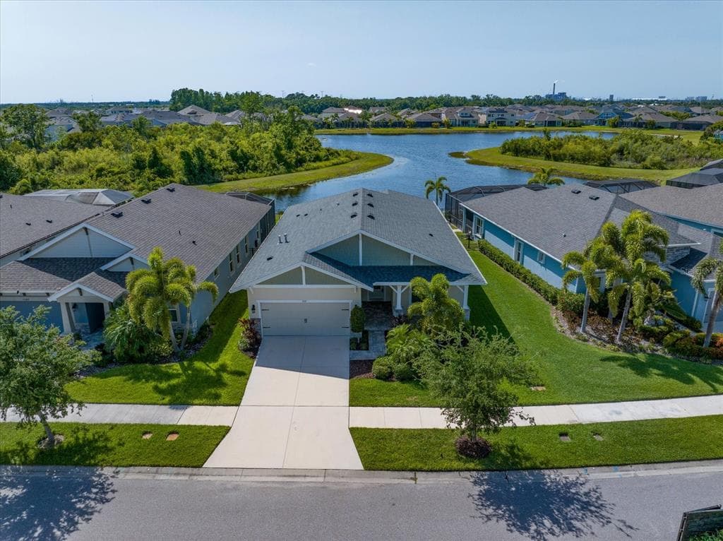5547 SILVER SUN DRIVE APOLLO BEACH, FL 33572