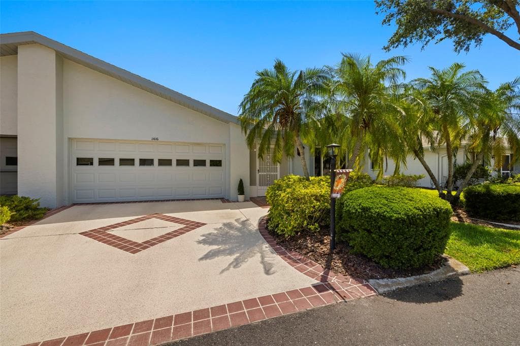 1416 LELAND DRIVE UNIT 49 SUN CITY CENTER, FL 33573