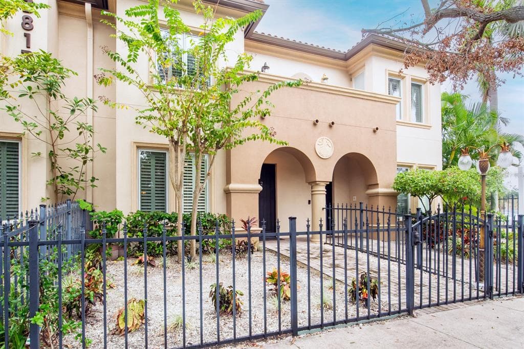 3817 W DALE AVENUE UNIT 2 TAMPA, FL 33609