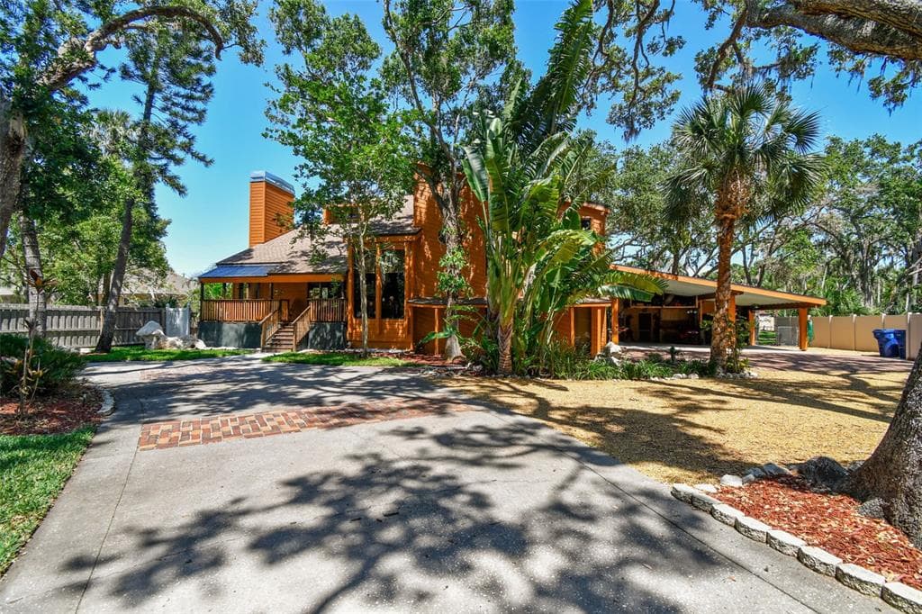 11209 SPRING STREET LARGO, FL 33774