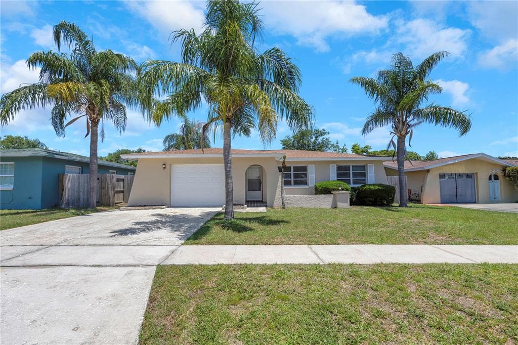 204 COVE COURT LARGO, FL 33756