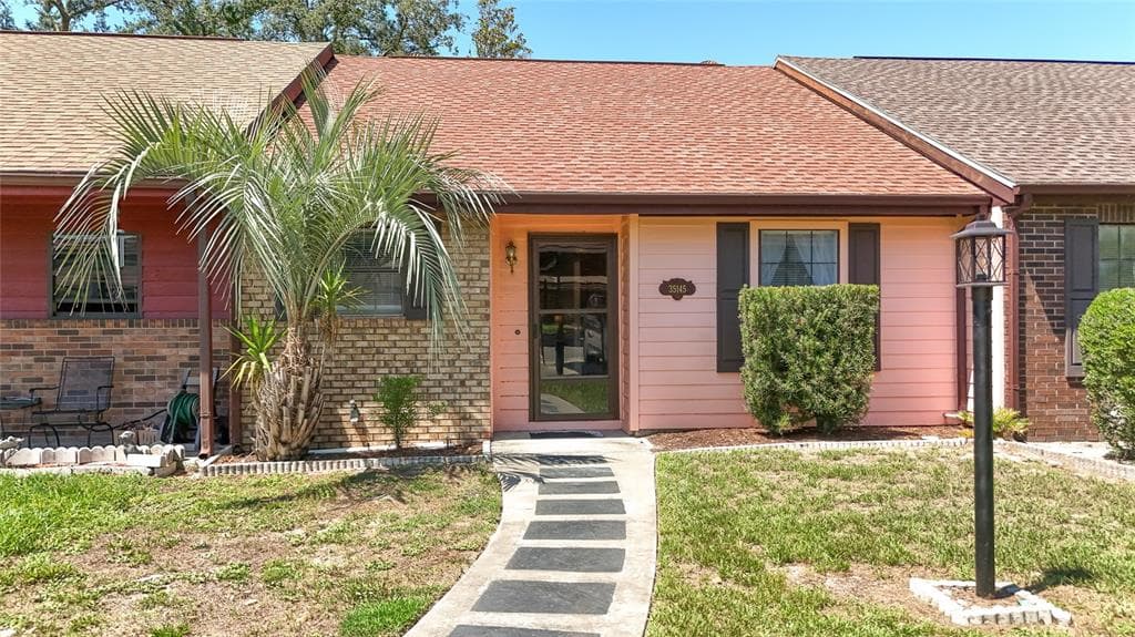 35145 WHISPERING OAKS BOULEVARD DADE CITY, FL 33523
