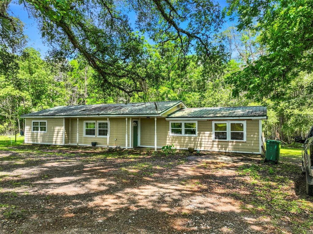 4294 DOUGLAS FERRY ROAD CARYVILLE, FL 32427
