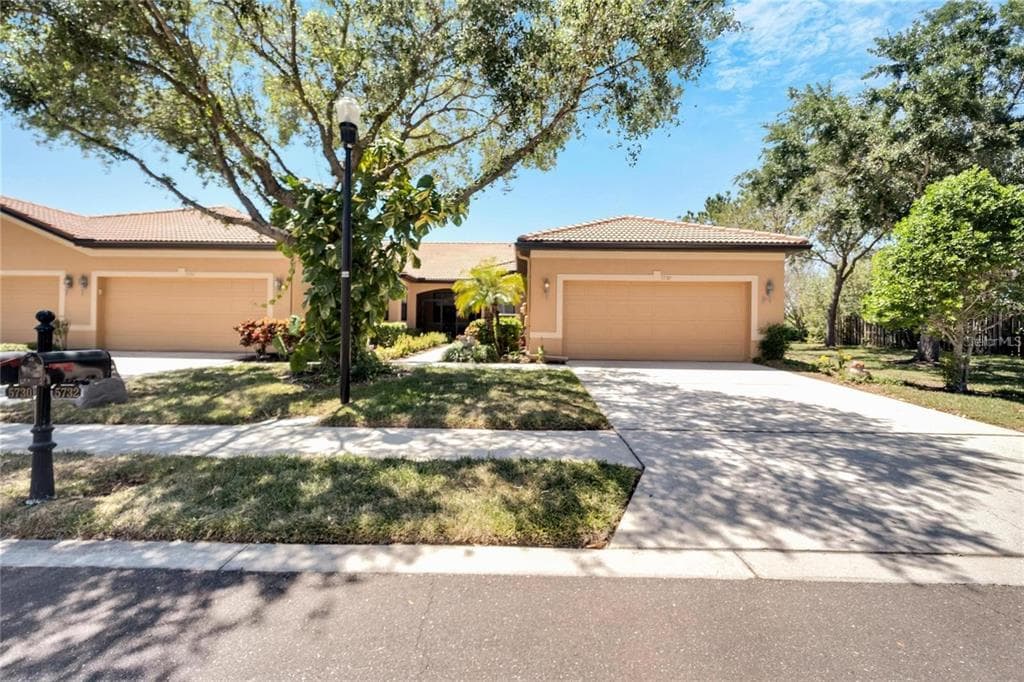 5732 EDEN FALLS PLACE APOLLO BEACH, FL 33572
