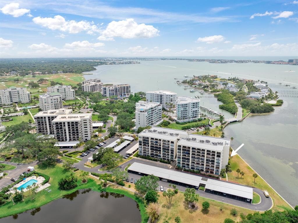 100 OAKMONT LANE UNIT 310 BELLEAIR, FL 33756