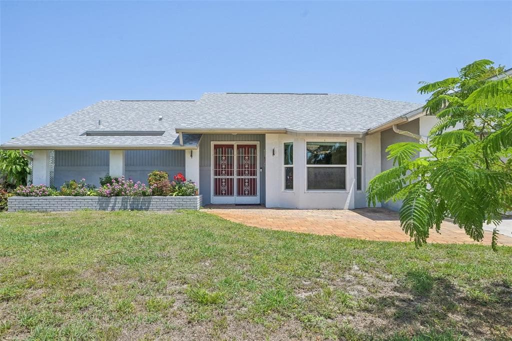 104 HOURGLASS DRIVE VENICE, FL 34293