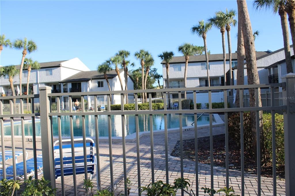 7927 KOSI PALM PLACE UNIT 201 TAMPA, FL 33615