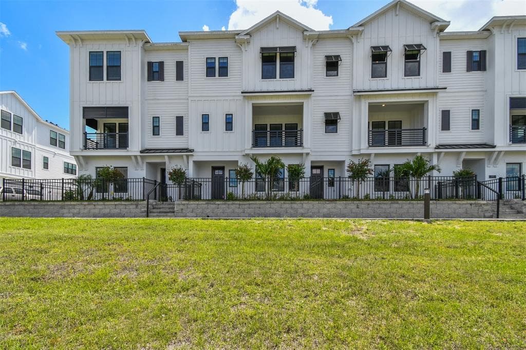 7240 SUTTON LANE SARASOTA, FL 34240