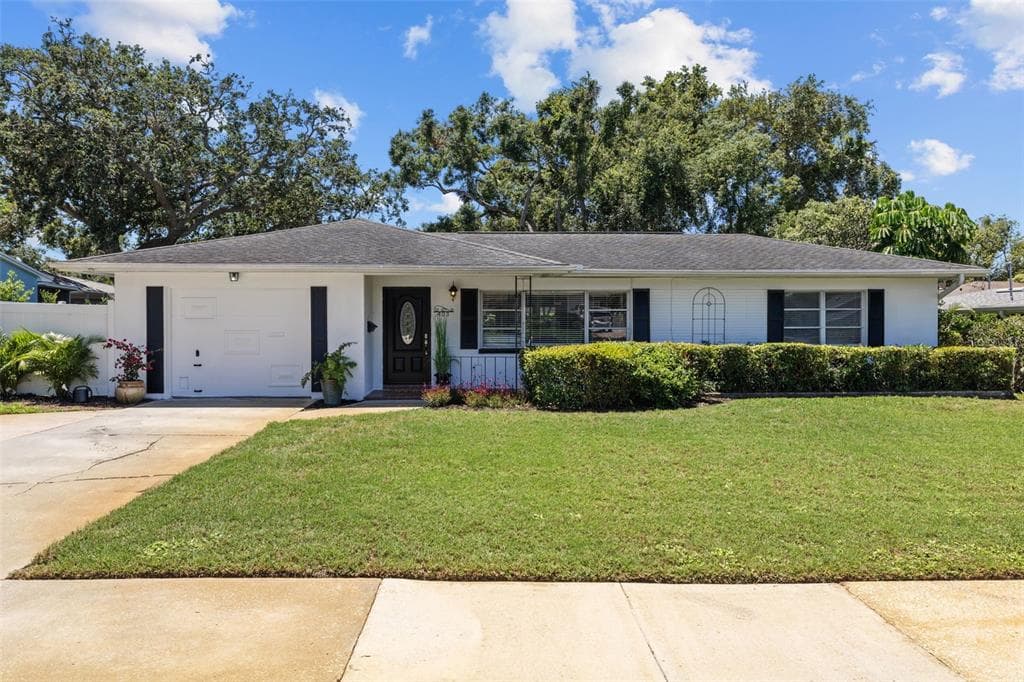 403 ALTHEA ROAD BELLEAIR, FL 33756